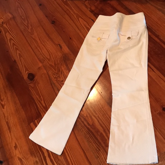 Cache High waisted white jeans. Boot leg. 6 - Picture 6 of 6
